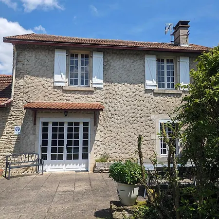 Holiday home Antigone Vaux-sous-Aubigny